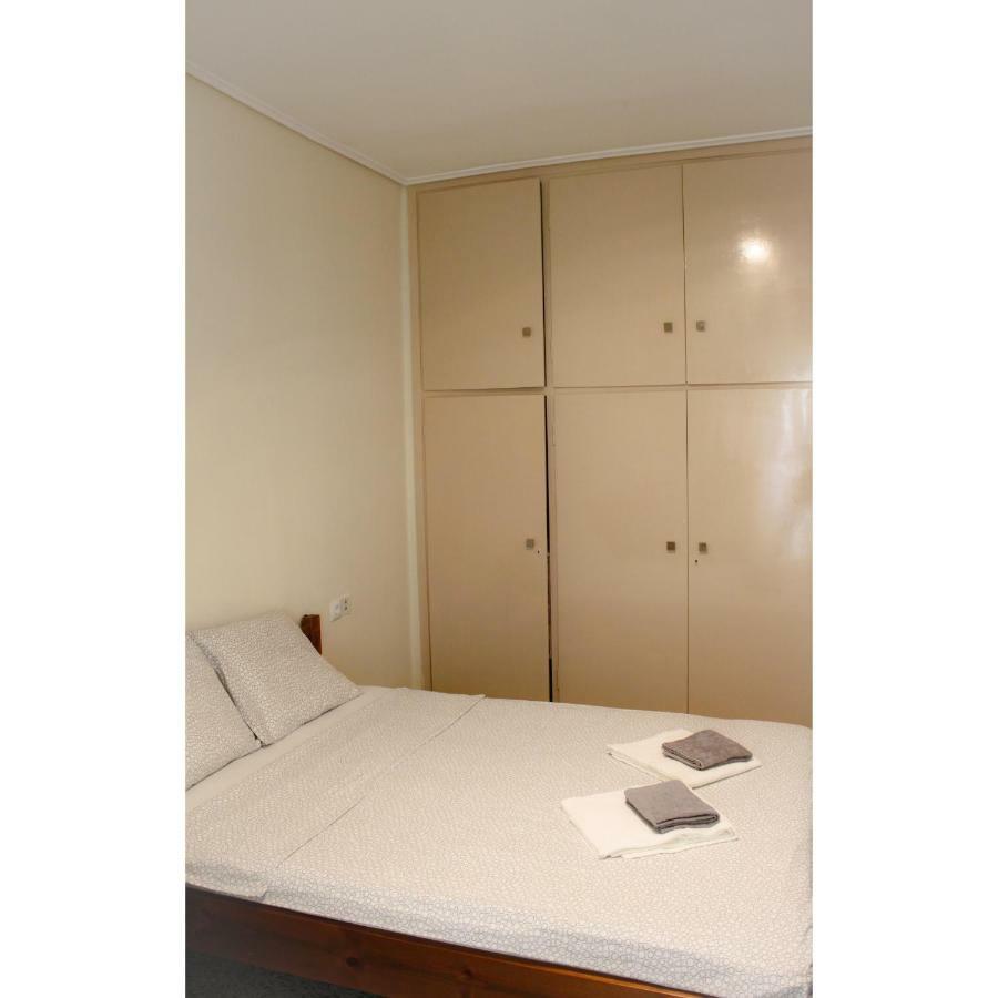 Loutraki Suites エクステリア 写真